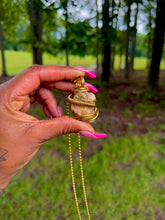 Load image into Gallery viewer, Radiant Necklace (Sun Stone)