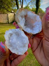 Load image into Gallery viewer, Quartz Geode Pair