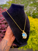 Load image into Gallery viewer, Elevated Aura Necklace (Opalite)
