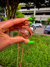 Load image into Gallery viewer, Bold Horizon Neck Peace (Sun Stone)
