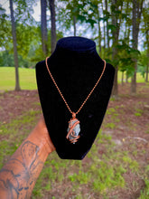 Load image into Gallery viewer, Hidden Light Necklace (Labradorite)
