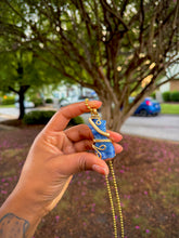 Load image into Gallery viewer, Crackle Quartz Silhouette Necklace
