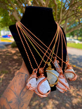 Load image into Gallery viewer, Clear Intent Necklace (Quartz)
