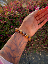 Load image into Gallery viewer, Tigers Eye Bracelet

