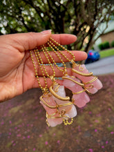 Load image into Gallery viewer, Rose Quartz Silhouette Necklace
